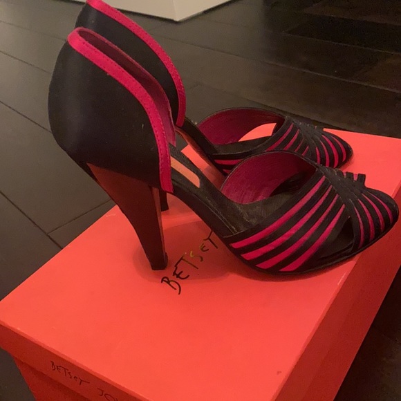 BETSEY JOHNSON Stiletto Shoes Size 7 - Picture 3 of 6